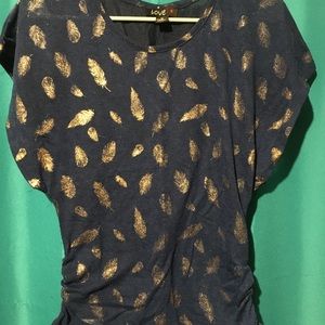 Nice navy blue t-shirt